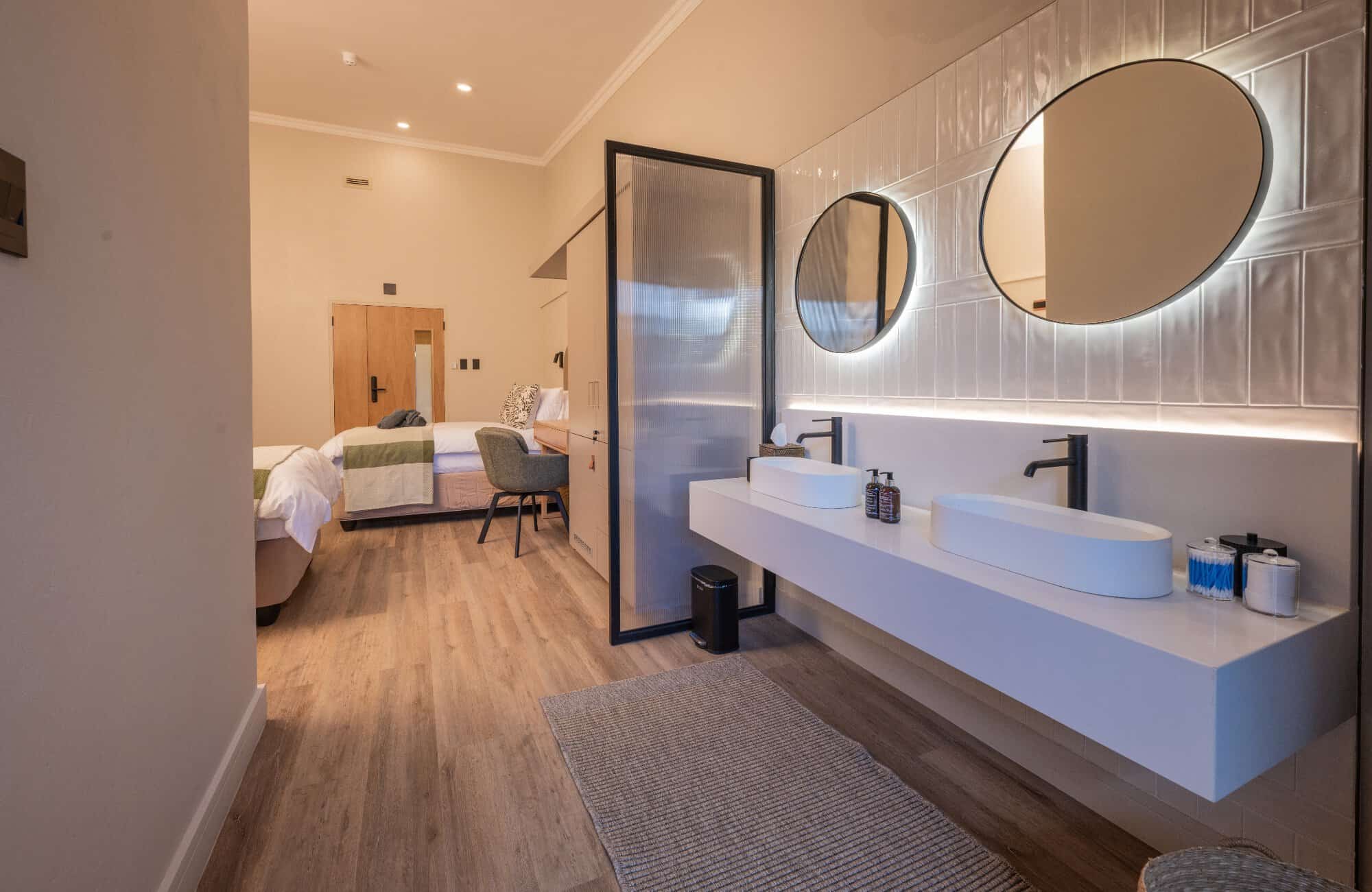 Double Room - Basins