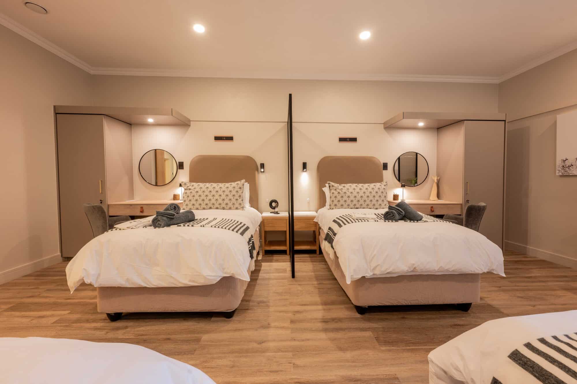 Quadruple Room - 2 beds in focus (2)