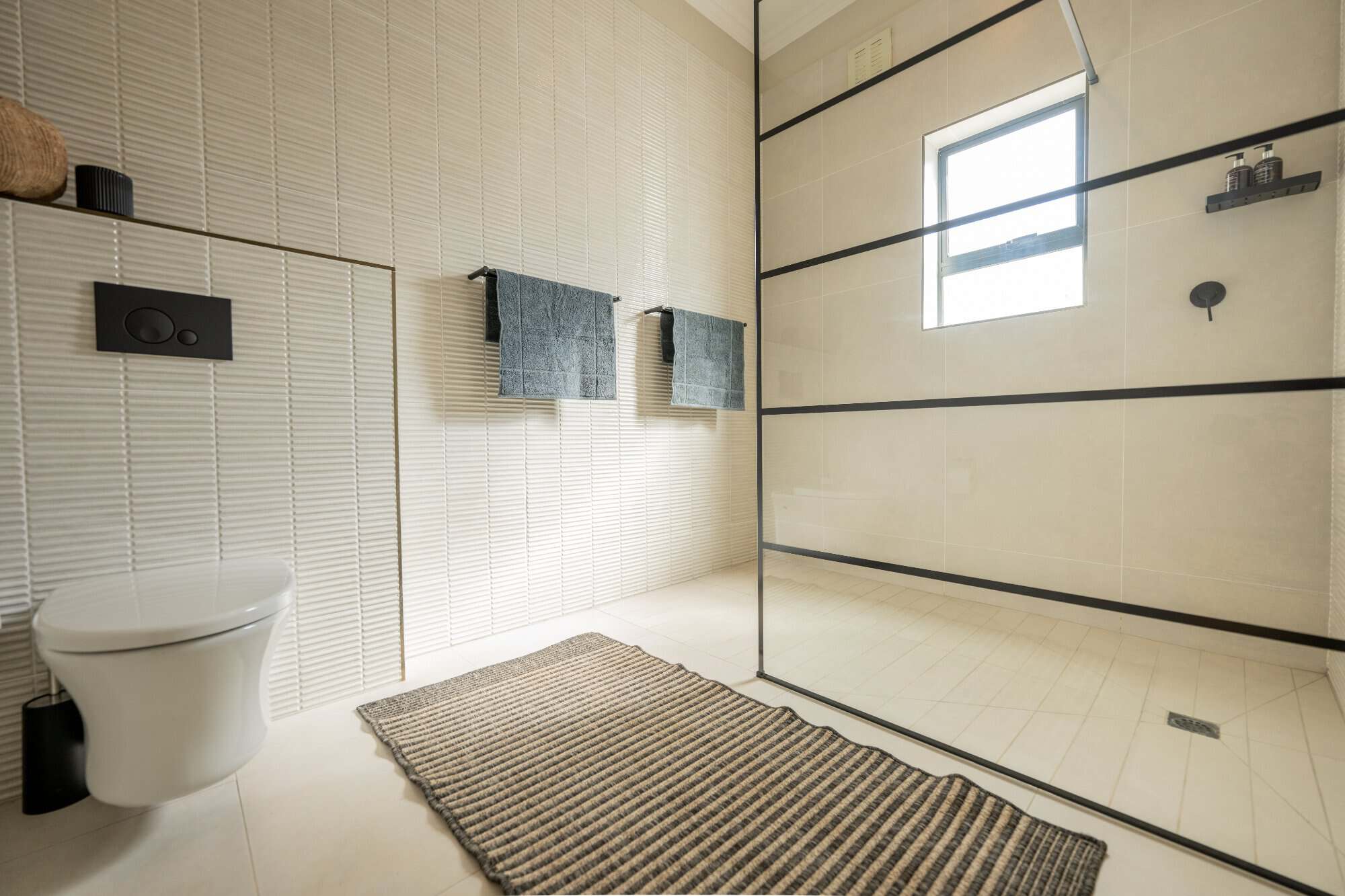 Quadruple Room - Open Shower